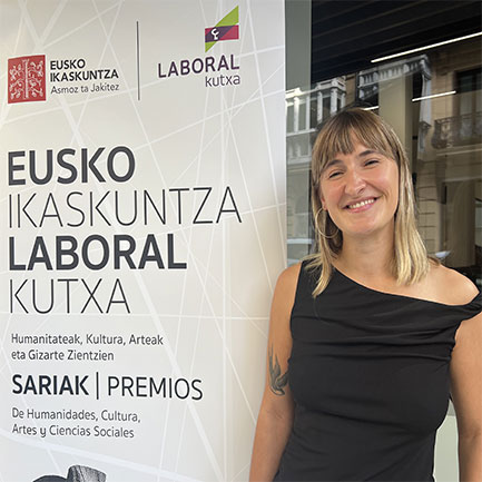Maddi Alberdi San Martin, premio Eusko Ikaskuntza-LABORAL Kutxa Gazte Saria 2026 