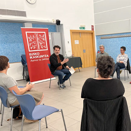 ZuretaLur: un viaje por la historia y la identidad