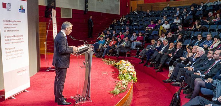 El futuro del Autogobierno Vasco: an&aacute;lisis comparado de modelos y la dimensi&oacute;n europea 