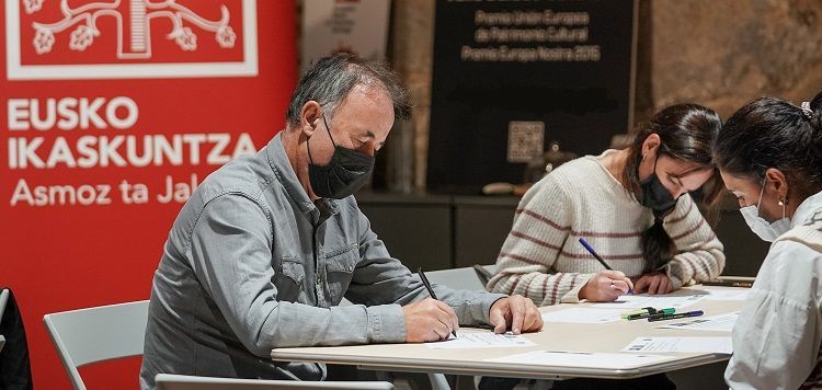 Euskal Nortasuna(k) XXI. mendera begira: 2050 helburu